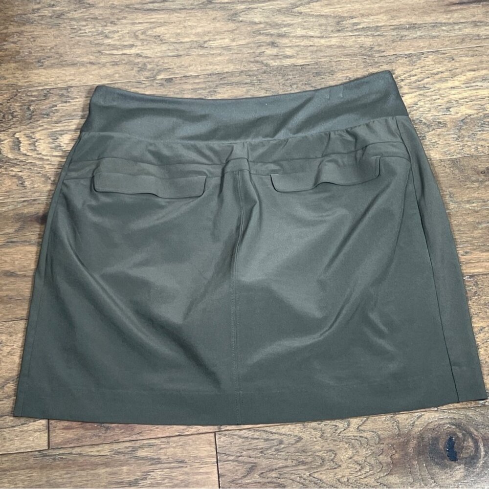 ATHLETA Soho Skort in Arbor Olive Sz 6 #211382 EUC - Picture 3 of 5